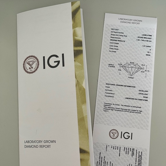 💍 Pre Loved Diamond Engagement Ring 💍 - Picture 4 of 5